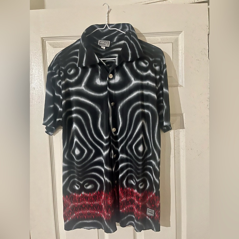 original Versace shirt in excellent condition.❤️